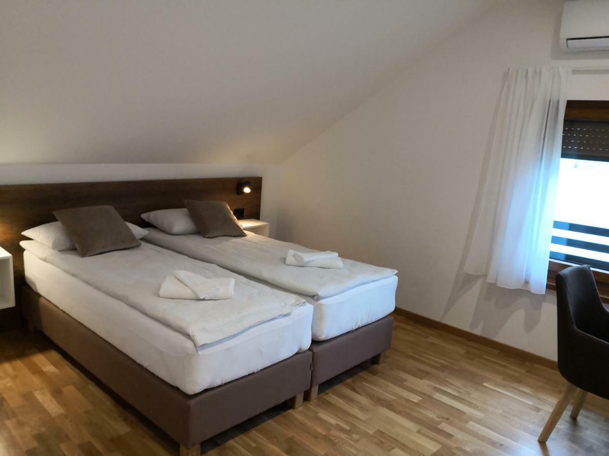 Accommodation Plitvice Korenica Exterior photo