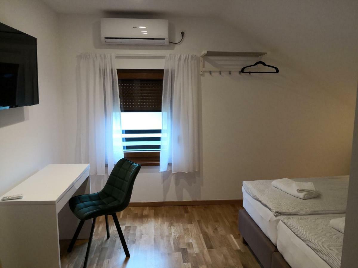 Accommodation Plitvice Korenica Exterior photo